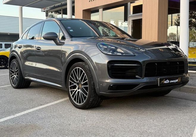 Porsche Cayenne III COUPE 3.0 V6 E-HYBRID 462ch Gris de 2021
