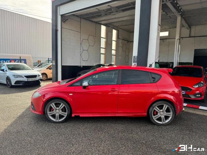 Seat Leon FR 2.0 TFSI 200cv / 5 PORTES / MILLTEK Rouge de 2007