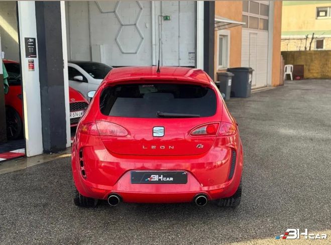 Seat Leon FR 2.0 TFSI 200cv / 5 PORTES / MILLTEK Rouge de 2007