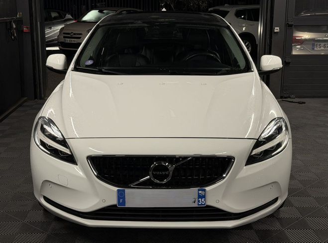 Volvo V40 II PHASE 2 SIGNATURE T2 1.5 TURBO 122 Cv Blanc de 2019