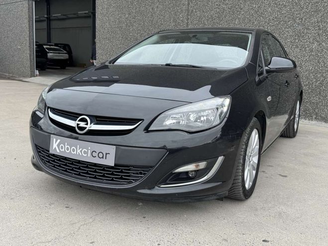 Opel Astra 1.7 CDTi 110cv-CAPTEURS-AC-CD-GARANTIE 1 Noir M�tallis� de 