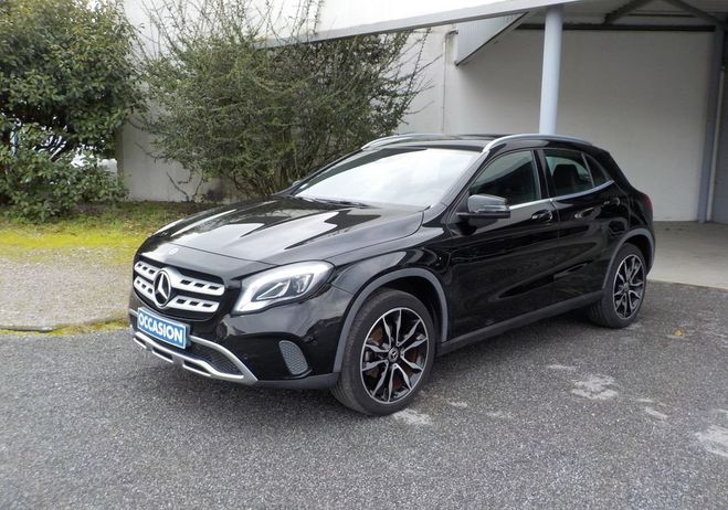 Mercedes Classe GLA Classe (2) 180 d sensation 7g-dct Noir de 2017