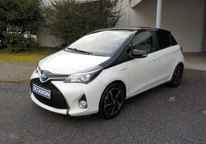 Toyota Yaris HYBRID 100H DYNAMIC 5P,�quip�e Ethanol Blanc de 2016