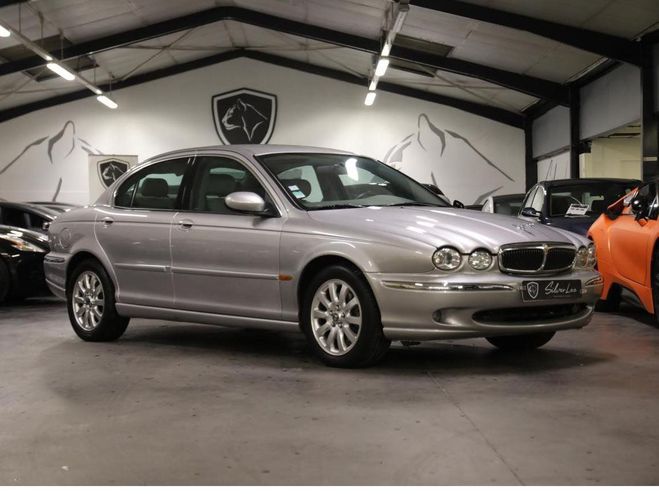 Jaguar X Type 2.5 V6 197 BVA Gris aluminium de 2001