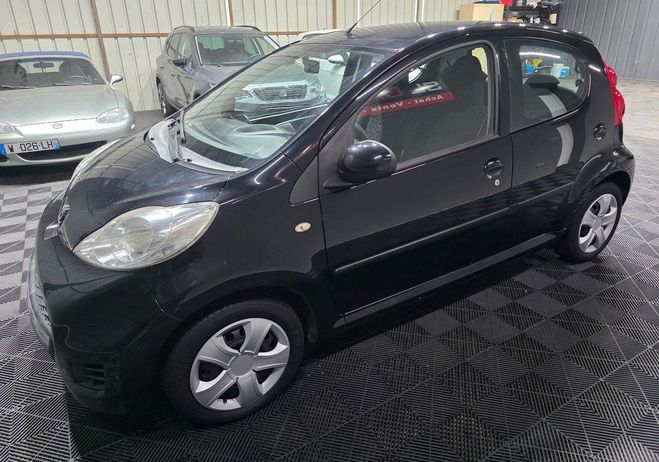 Peugeot 107 1.0l 68ch Active Noir de 2010