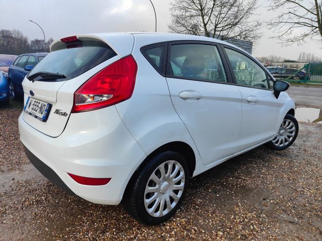 Ford Fiesta 1.4 TDCi 70 ch Trend 1�MAIN * 89mkm* Blanc de 2012