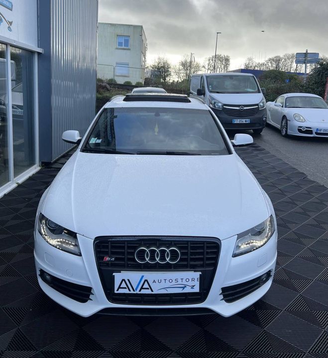Audi S4 IV (B8) 3.0 V6 TFSI 333ch quattro S tron BLANC de 2011