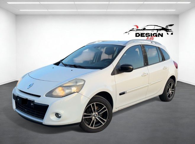 Cliquer pour voir la photo suivante Renault Clio BREAK III (2) 1.5 DCI 75 DYNAMIQUE TOMTO Blanc Laqué de 2011