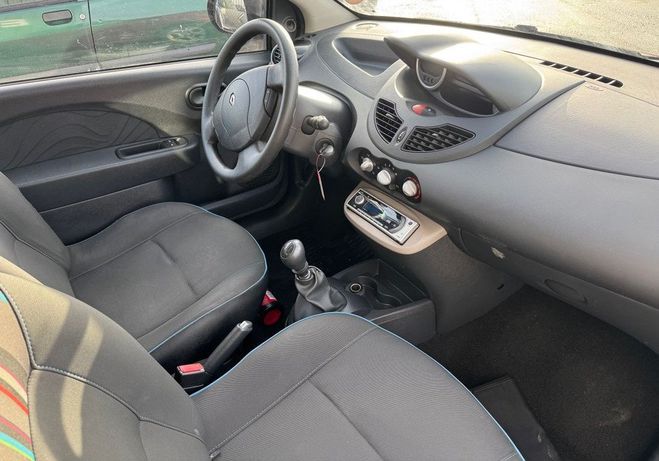 Renault Twingo 1.2 dynamique 75ch Violet de 2012