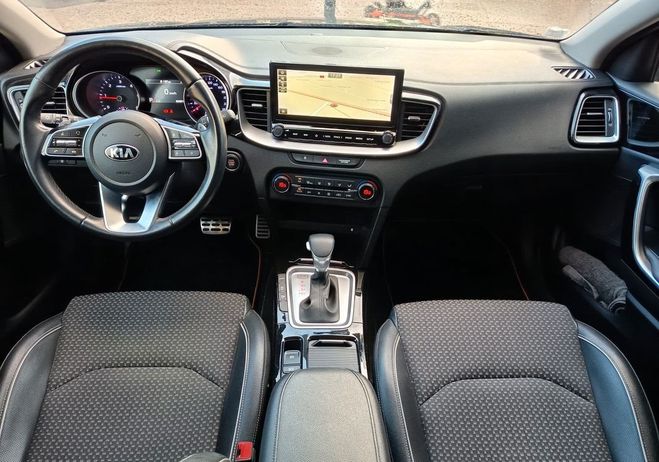 Kia Xceed 1.6 crdi 135 design dct bva   garantie 1 Gris de 2020