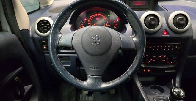 Peugeot 1007 1.4 hdi 70 cappucino + kit courroie dist Gris de 2006