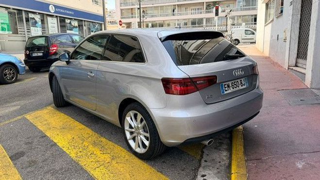 Audi A3 1.6 TDI 110CH DESIGN LUXE Gris C de 2017