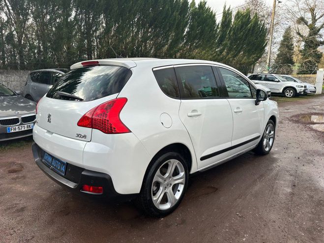 Peugeot 3008 2.0 hdi 163ch F�line Blanc de 2011
