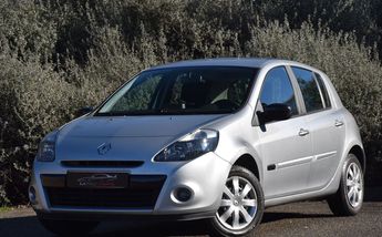  Voir d&eacute;tails -Renault Clio 3 ? 1.2 75 ch S�rie Limit�e 20 ans &agrave; Mougins (06)