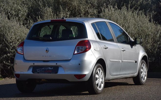 Renault Clio 3 ? 1.2 75 ch S�rie Limit�e 20 ans Gris de 2011