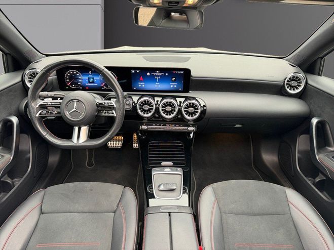 Mercedes Classe A 180 d 8G-DCT AMG Line - Toit Ouvrant - C Gris de 2023