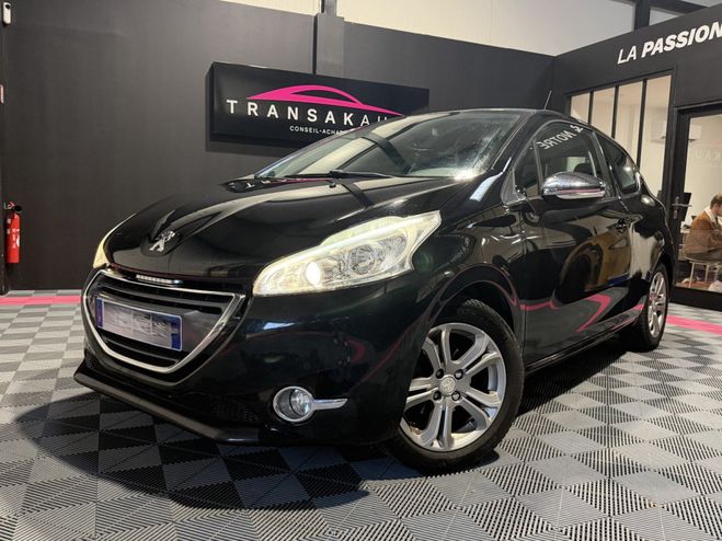 Cliquer pour voir la photo suivante Peugeot 208 1.6 VTi 120ch BVM5 Allure - dossier d'en Noir de 2013