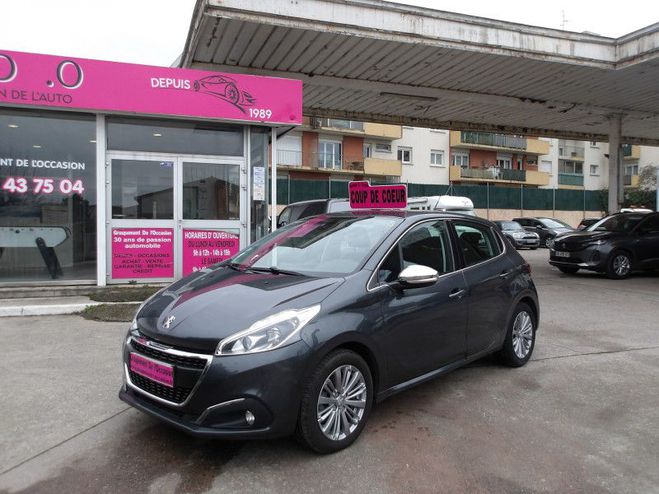 Cliquer pour voir la photo suivante Peugeot 208 1.2 PURETECH 110CH ALLURE S&S 5P de 2015
