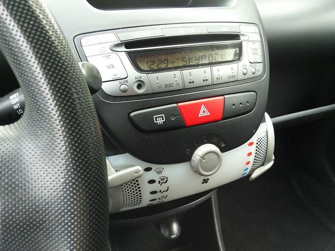 Citroen C1 1.0 68 Confort - MOTEUR A CHAINE DE DIST Gris de 2013