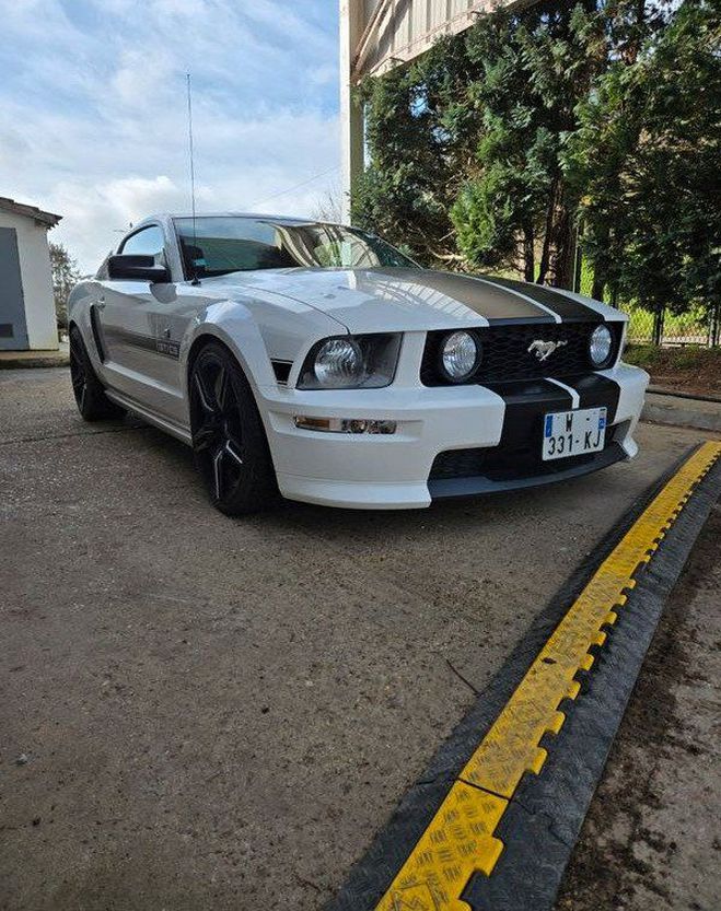 Cliquer pour voir la photo suivante Ford Mustang GT CS CALIFORNIA SPECIAL V8 Blanc de 2007