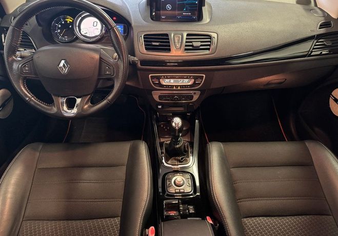 Renault Megane estate 1.6 dci 130 energy bose Blanc de 2016