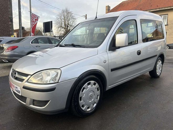 Cliquer pour voir la photo suivante Opel Combo Tour 1.3 CDTi Essentia (Hayon) Argent Métallisé de