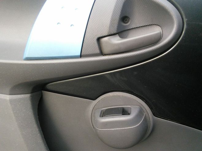 Peugeot 107 1.0 68 Urban Move CLIM Gris anthracite de 2008