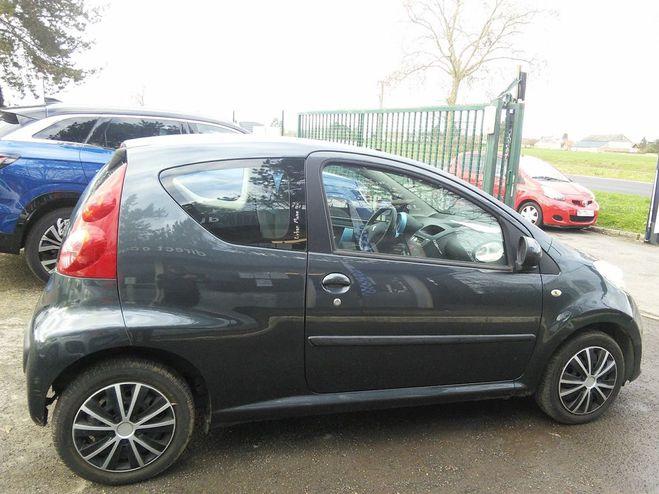 Peugeot 107 1.0 68 Urban Move CLIM Gris anthracite de 2008