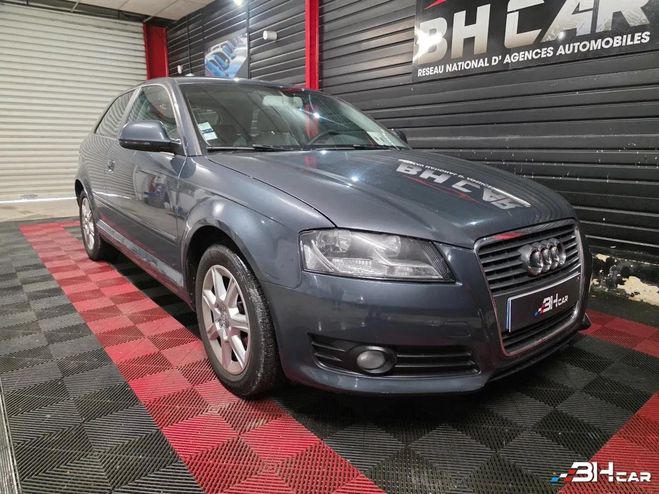 Cliquer pour voir la photo suivante Audi A3 SPORTBACK 1.6 100 AMBIENTE Gris de 2010