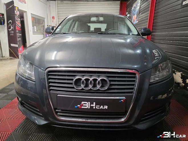 Audi A3 SPORTBACK 1.6 100 AMBIENTE Gris de 2010