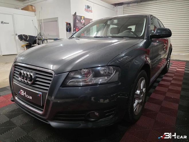 Audi A3 SPORTBACK 1.6 100 AMBIENTE Gris de 2010