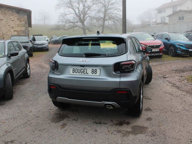 Jeep Avenger 1L2 TURBO 100 CV ALTITUDE BOITE 6V CAM�R Gris Kansas de 2025