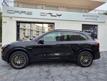  Voir d&eacute;tails -Porsche Cayenne S E-Hybrid Platinum Edition &agrave; Cannes (06)