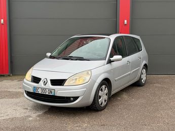  Voir d&eacute;tails -Renault Grand Scenic II 1.9 dCi 130 Latitude 7 pl &agrave; Gevrey-Chambertin (21)