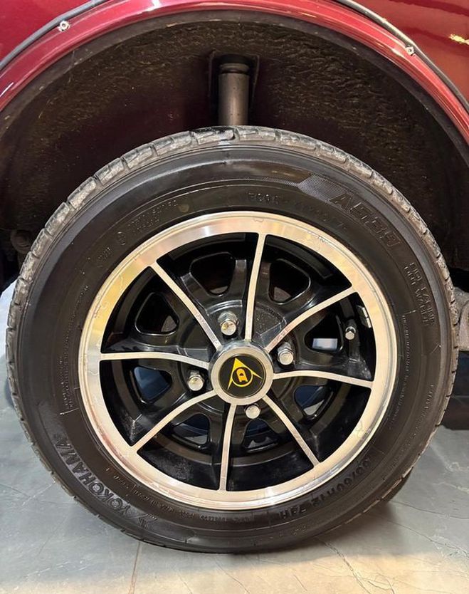 Austin Mini 30�me anniversaire RESTAURATION COMPLETE Bordeaux de 1990