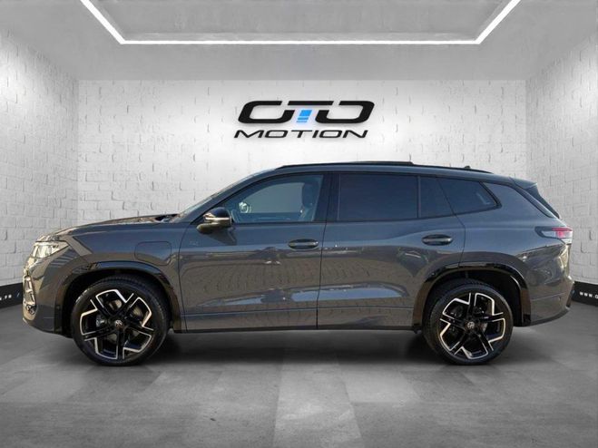 Volkswagen Tayron 1.5 eHybrid 272ch DSG6 5pl R-Line Dolphin Gray Metallic de 2025