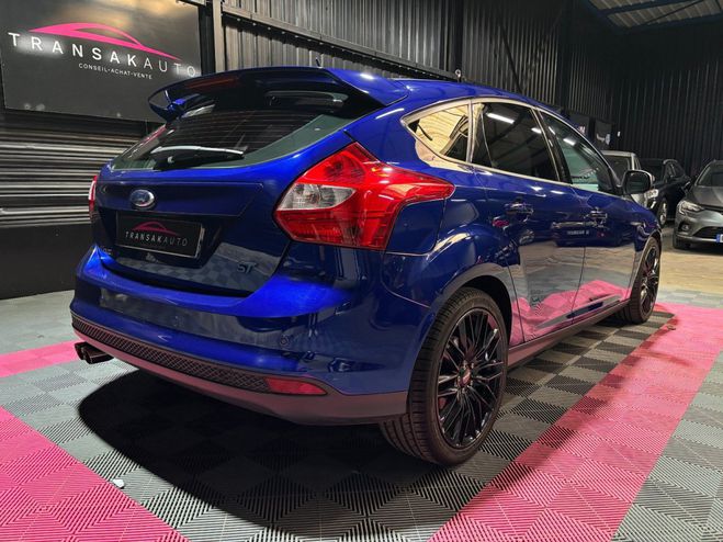 Ford Focus 1.6 TDCi 115 FAP SS Look ST Bleu de 2014
