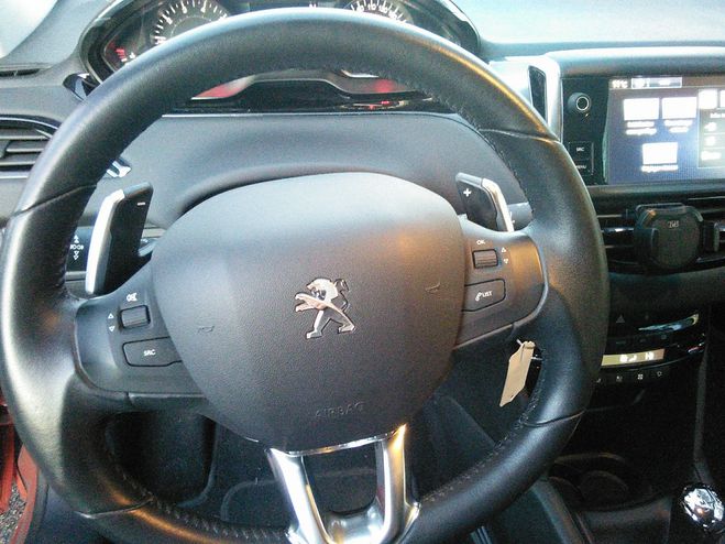 Peugeot 208 1.2 PureTech 82 CH ACTIVE BVA Rouge fonc� de 2017