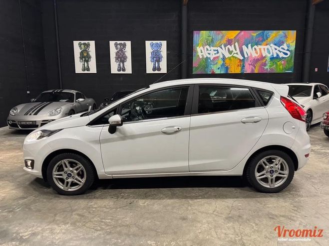 Ford Fiesta VI Phase 2 1.0 SCTi EcoBoost 100 ch 5 Po Blanc de 2015