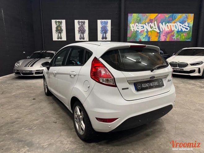 Ford Fiesta VI Phase 2 1.0 SCTi EcoBoost 100 ch 5 Po Blanc de 2015