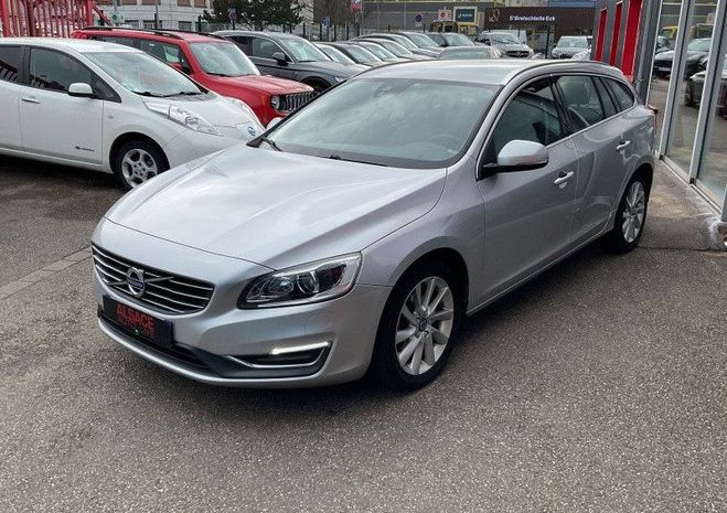 Volvo V60 D4 181CH START&STOP MOMENTUM BUSINESS GE Gris de 2015