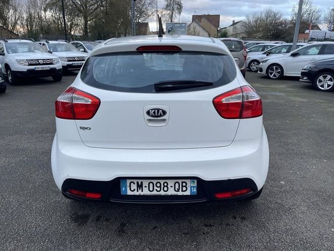 Kia Rio 1.4 PREMIUM 5P  de 2012