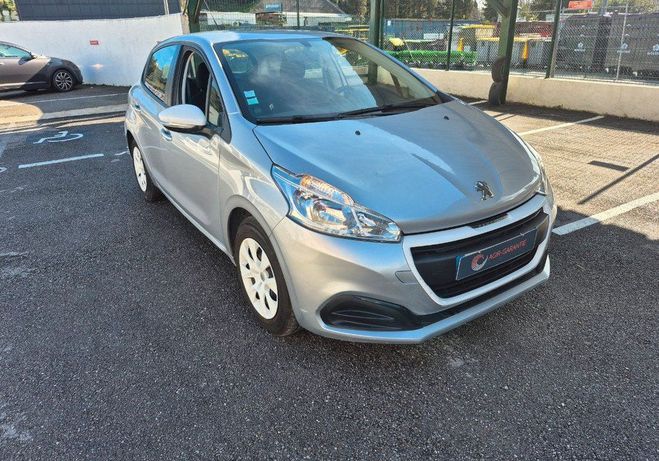 Peugeot 208 1.2 L 5 portes 68 cv 2015 Gris de 2015