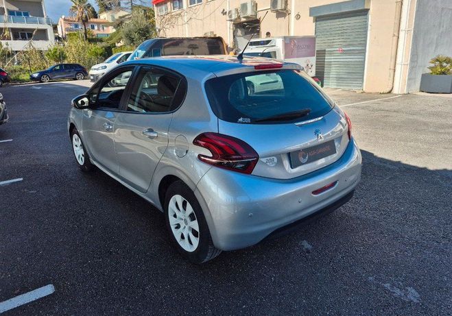 Peugeot 208 1.2 L 5 portes 68 cv 2015 Gris de 2015