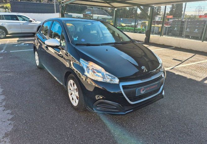 Peugeot 208 1.2L 68cv lire 5 portes 2019 41000 km Noir de 2019