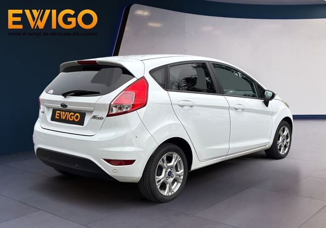 Ford Fiesta 1.0 ecoboost 100ch s&s business Blanc de 2017