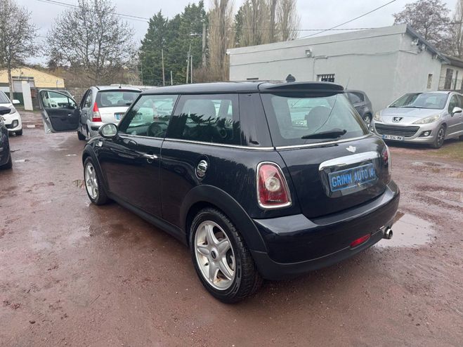 Mini Cooper R56 Hatch 1.6 D 110ch Noir de 2008