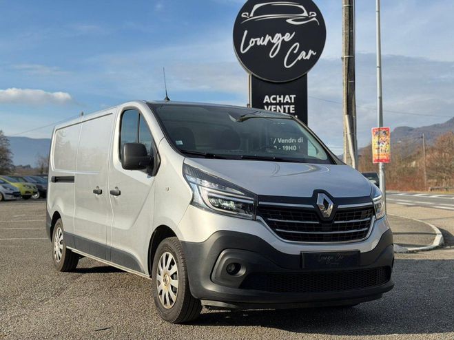 Renault Trafic FOURGON (TVA RECUPERABLE) L2H1 3000 KG D Gris de 2021