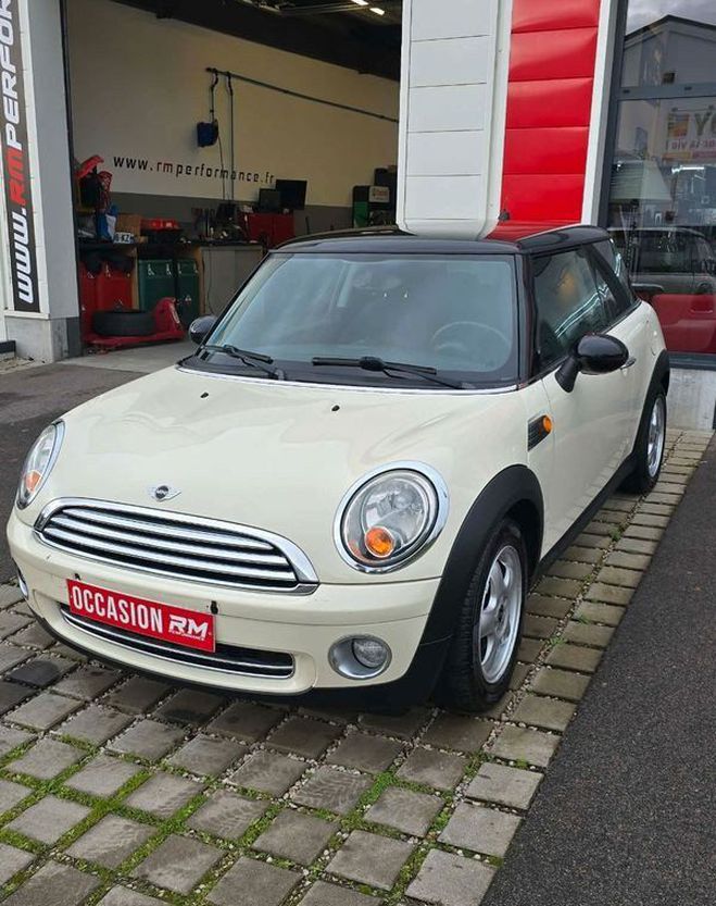 Mini Cooper 1.6 115cv 16v essence Rouge de 2010