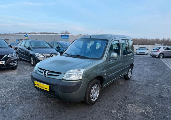 Peugeot Partner 1l4 essence. 75 chx xt �dition Relax Vert de 2004